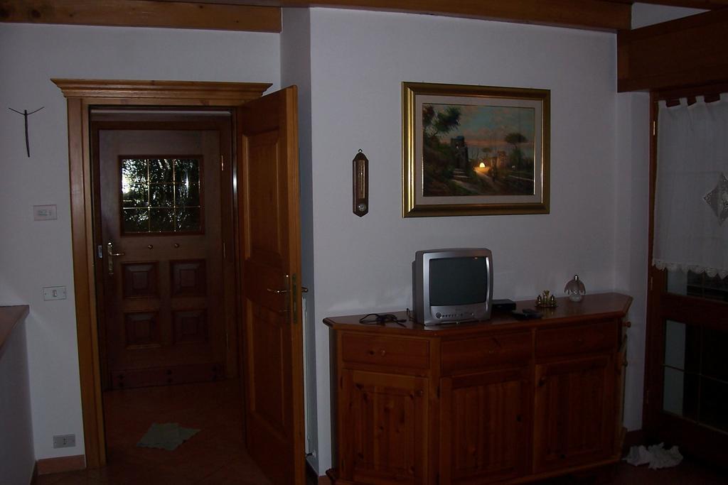 Fabbricato Indipendente Centro Apartment Lozzo Cadore Bilik gambar