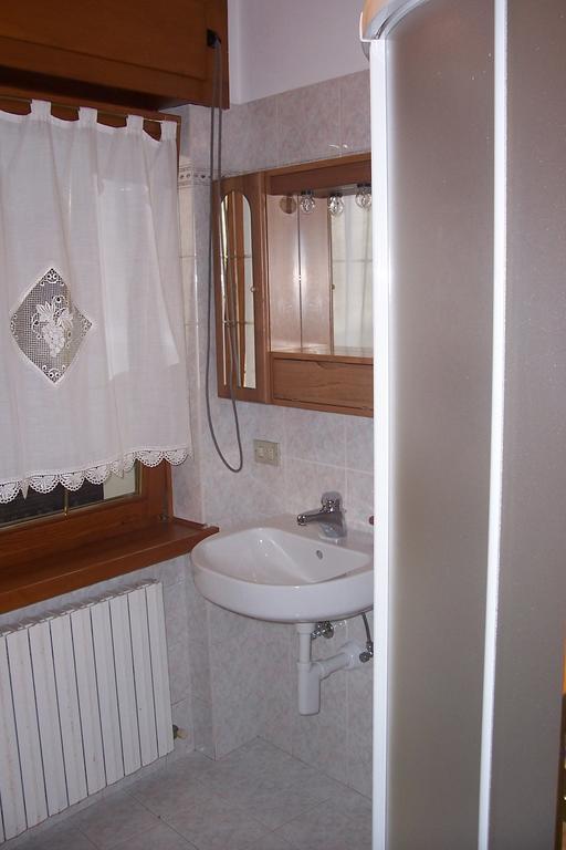 Fabbricato Indipendente Centro Apartment Lozzo Cadore Bilik gambar