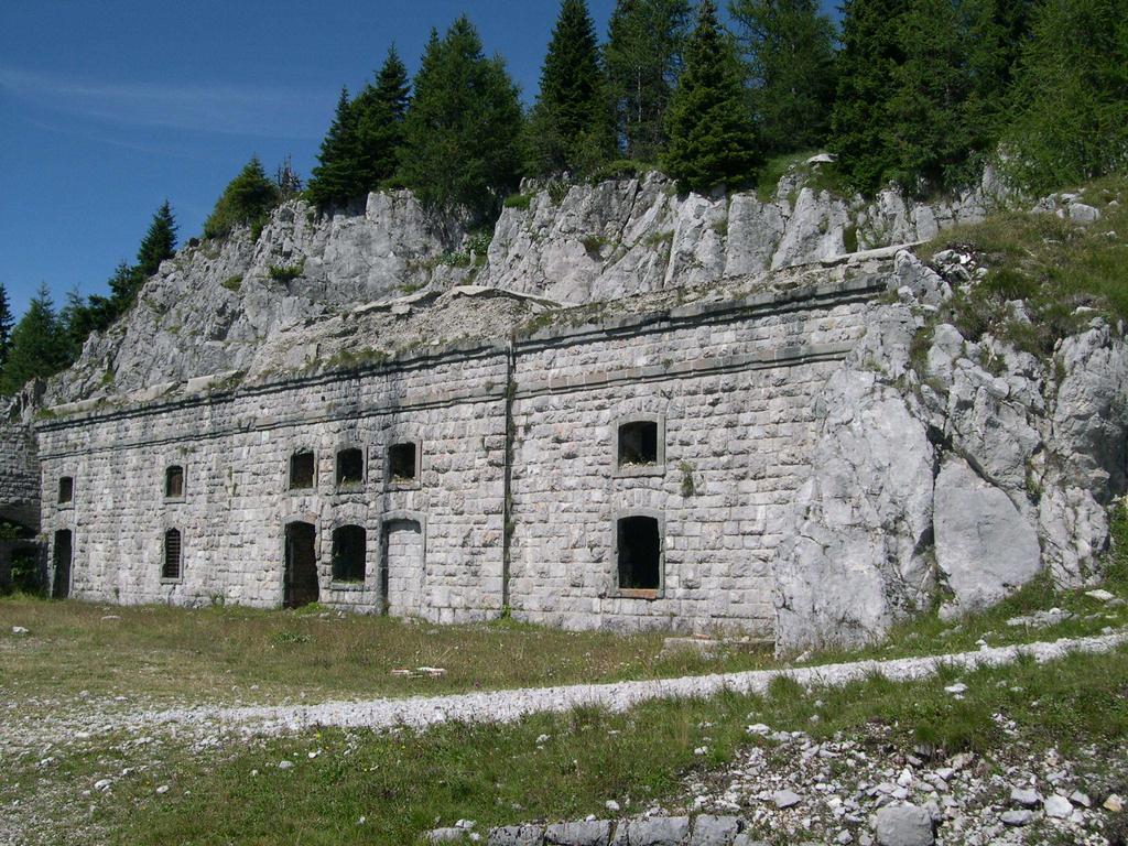 Fabbricato Indipendente Centro Apartment Lozzo Cadore Luaran gambar